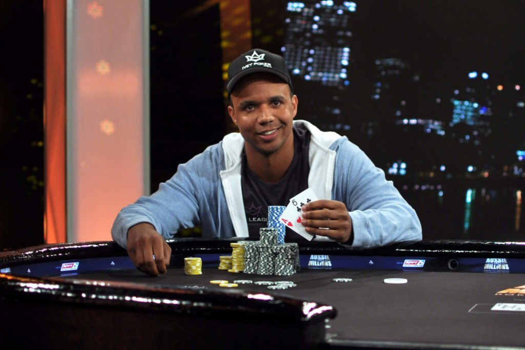 How did phil ivey make his money